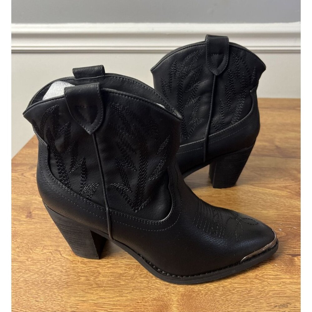 Women's Ankle Booties Size 9 VERY VOLATILE Taylor Western Pull-On Color Black